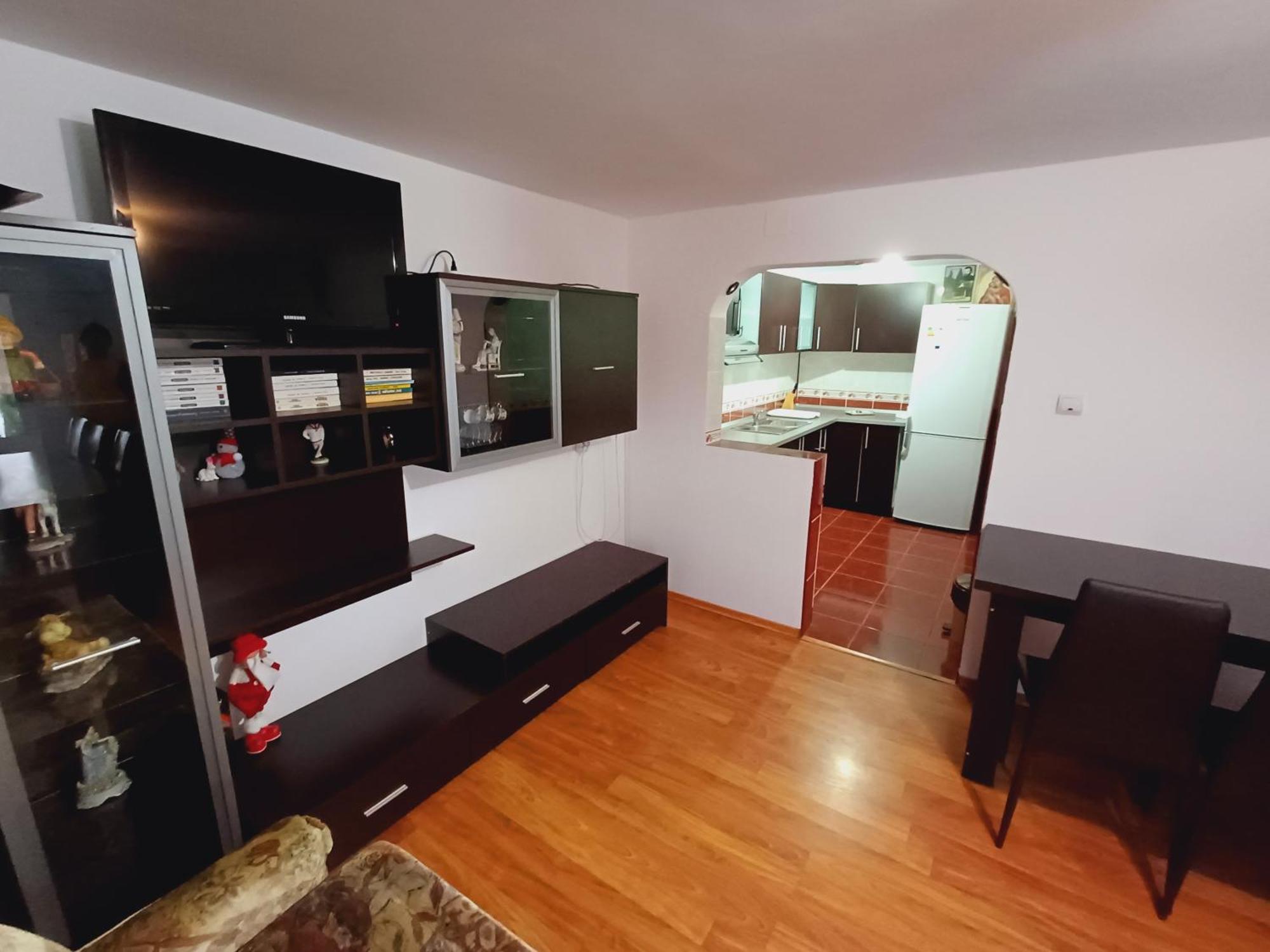 Casa Silvia Hotel Căpăţîneni-Ungureni Екстериор снимка