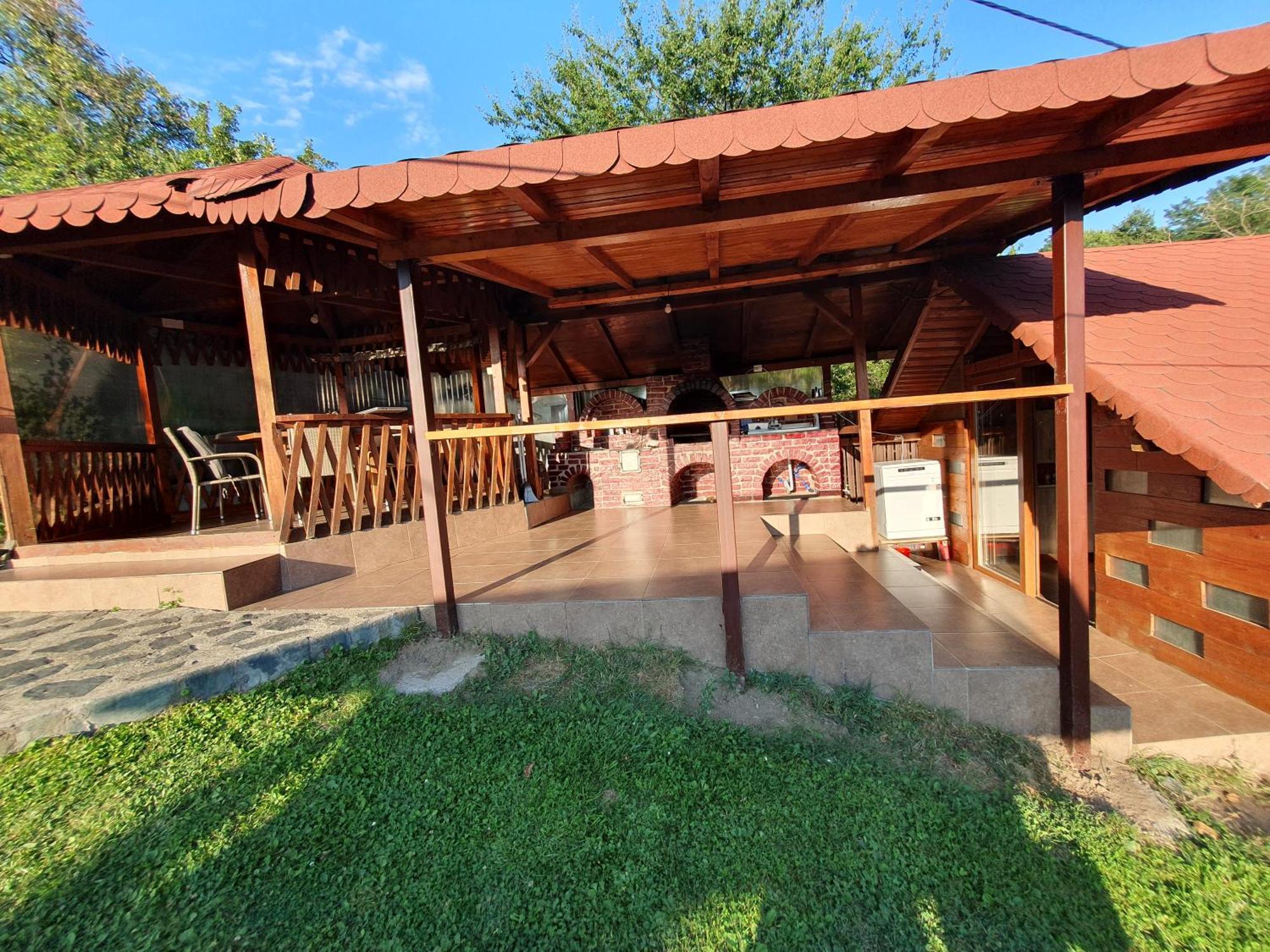Casa Silvia Hotel Căpăţîneni-Ungureni Екстериор снимка